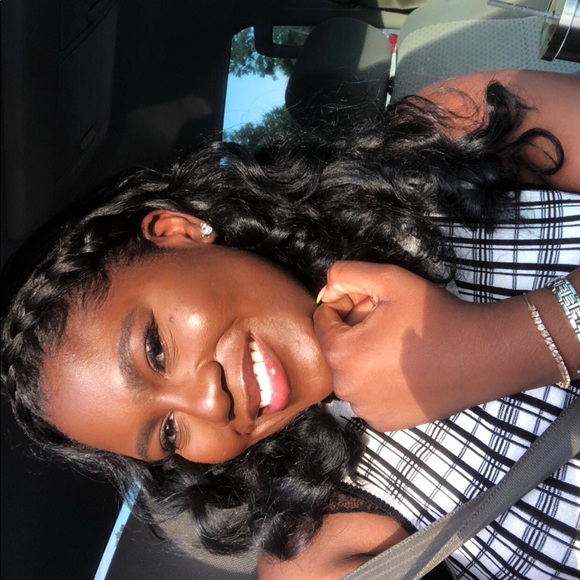 Meet your Posher, Bend - Picture 1 of 1